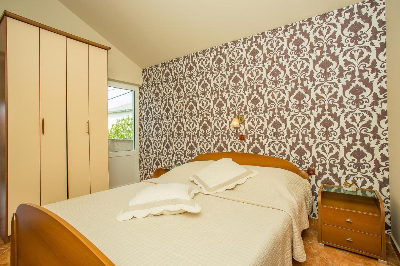 Apartments Nada Palit ภายนอก รูปภาพ