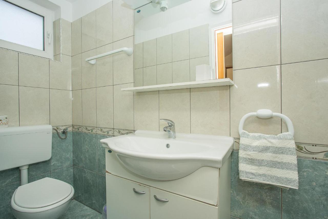 Apartments Nada Palit ภายนอก รูปภาพ