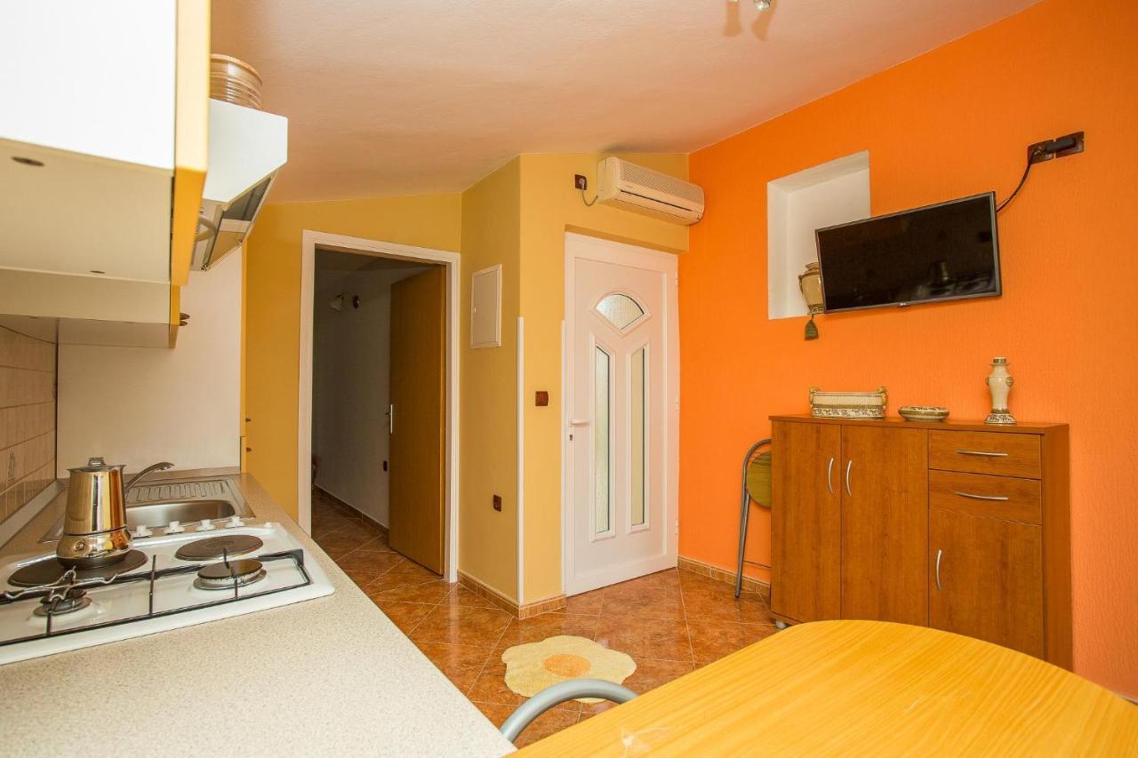 Apartments Nada Palit ภายนอก รูปภาพ