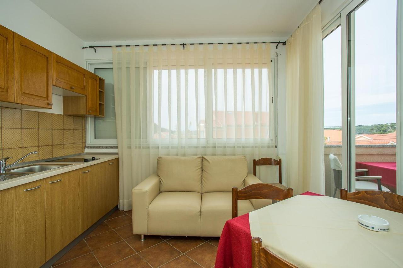 Apartments Nada Palit ภายนอก รูปภาพ