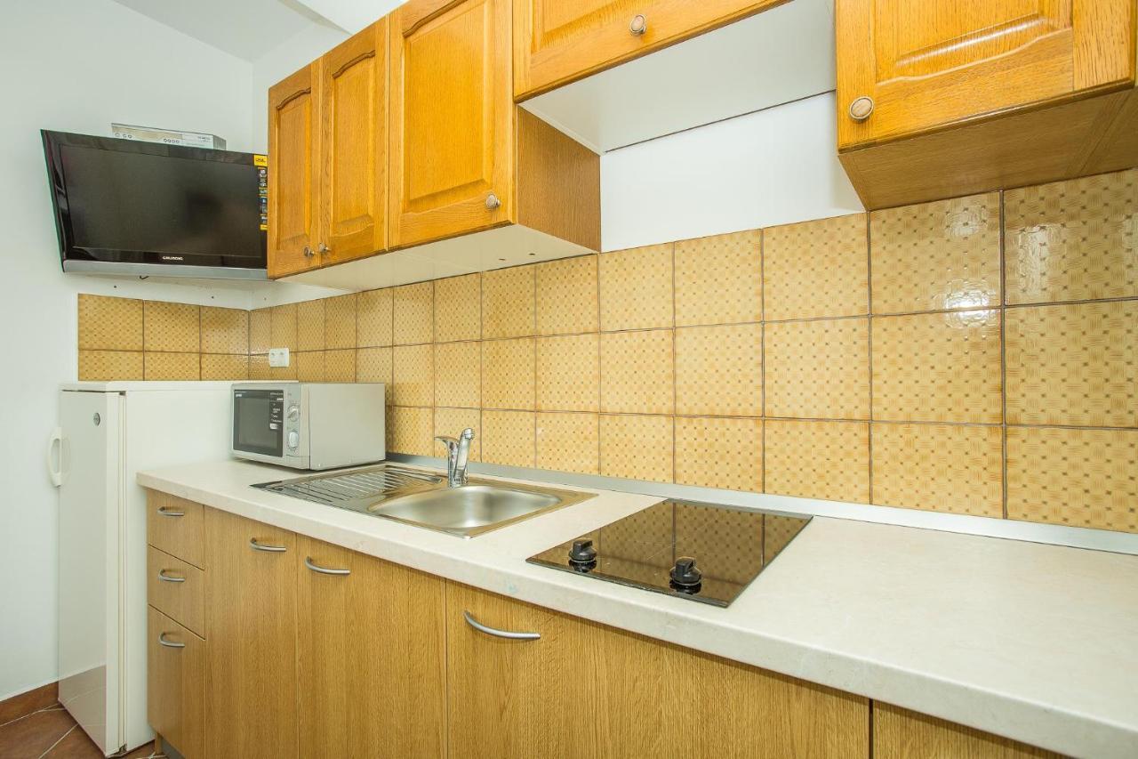 Apartments Nada Palit ภายนอก รูปภาพ
